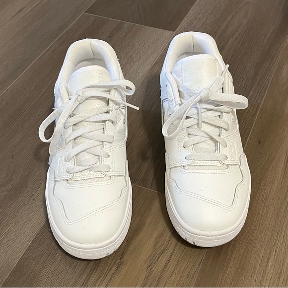 New Balance 550 - Picture 2 of 7